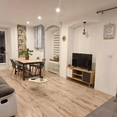 Du Rocher Des Commeres Appartement